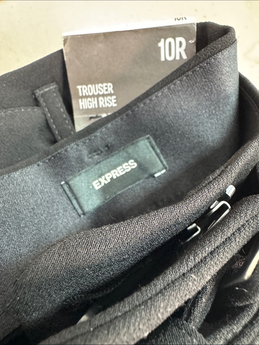 Express Black High-Waist Wide-Leg Cargo Utility Pants with Belt Size 10R - Picture 9 of 9